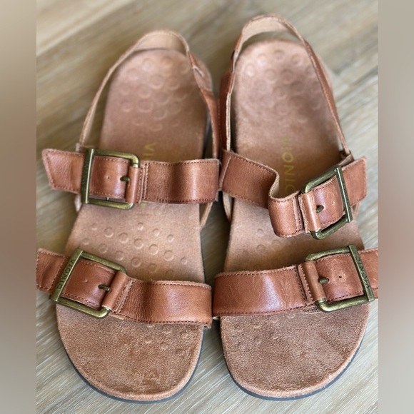Vionic Women Brown Sandals - Picture 2 of 4